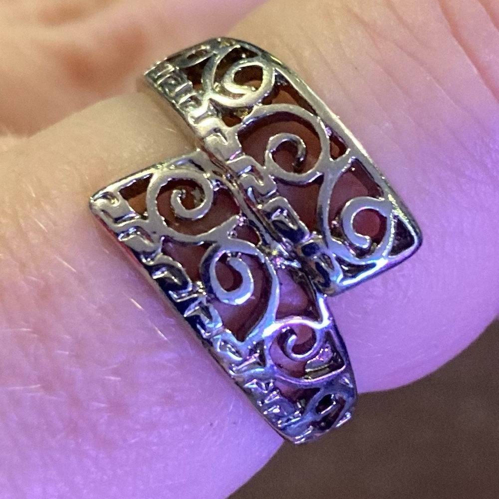 Elegant 925 Silver Swirl Ring Size 7